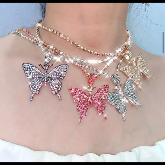 Crystal chunky butterfly necklace - Picture 3 of 5